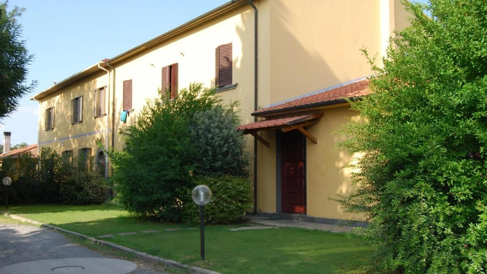 Schoene Wohnung Mit Garten In Cecina Cecina  Cecina (Livorno)